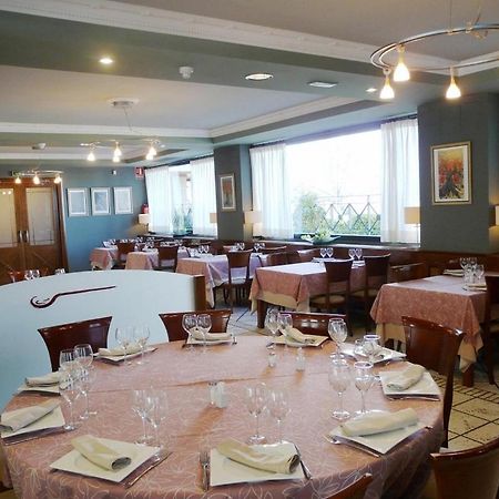 Hotel Restaurante El Tollo 우티엘 외부 사진