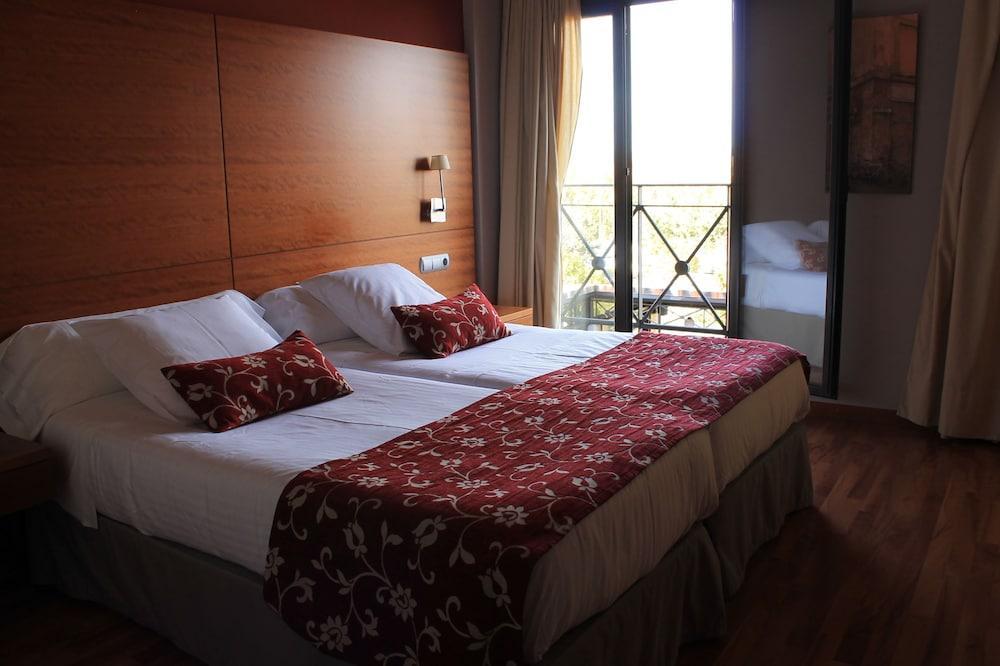Hotel Restaurante El Tollo 우티엘 외부 사진