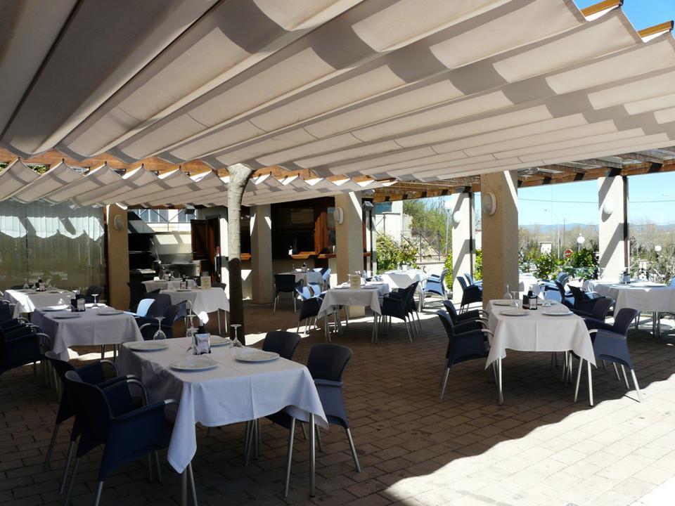 Hotel Restaurante El Tollo 우티엘 외부 사진