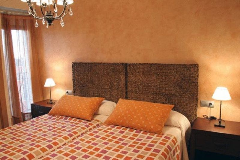Hotel Restaurante El Tollo 우티엘 외부 사진